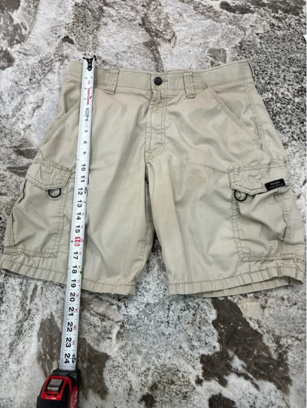 Wrangler men’s shorts size 32